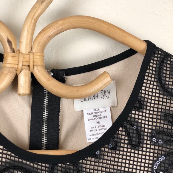 Sienna Sky Black Floral Sequin Crop Top Sz Medium - Picture 3 of 13